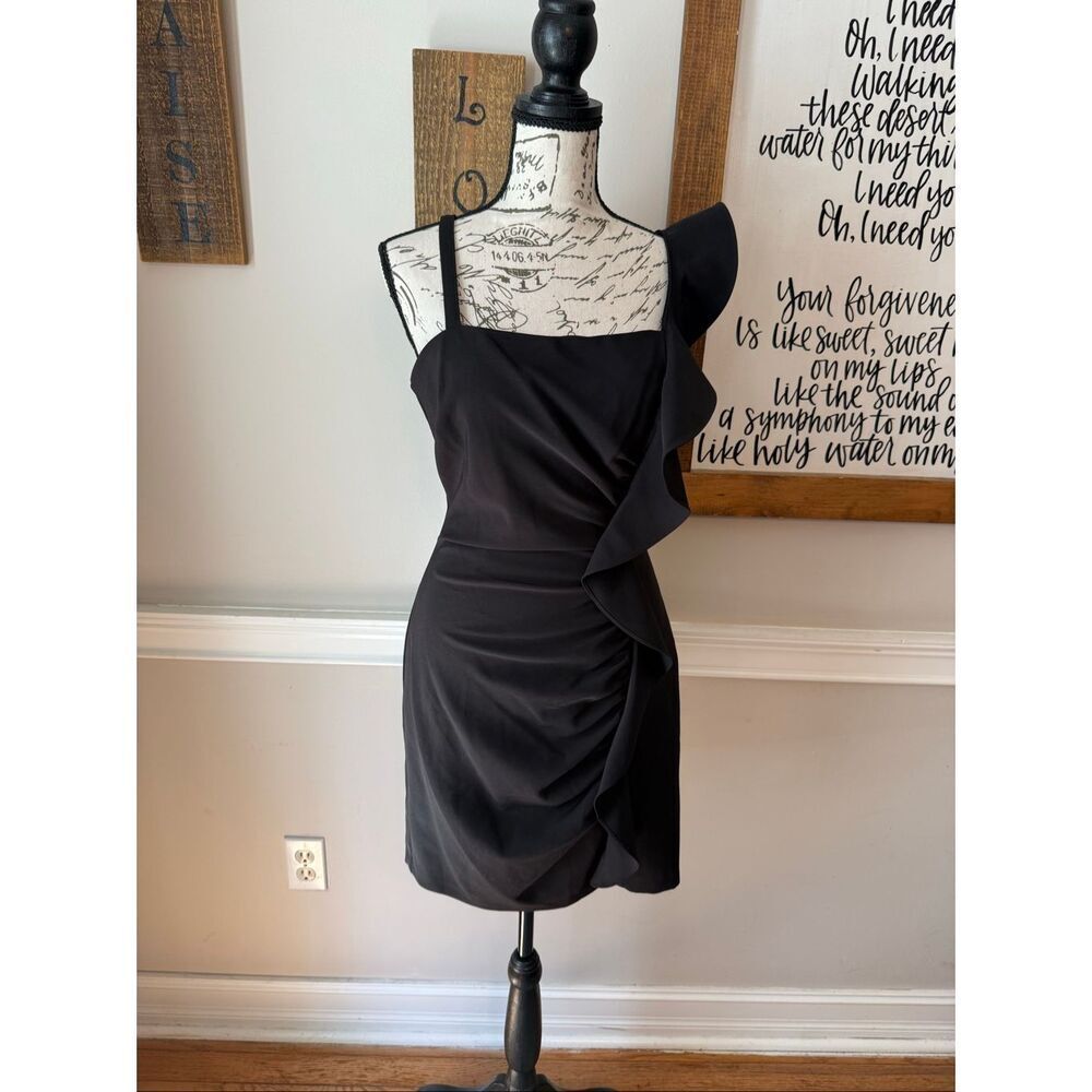 Guess Women's Sleeveless Ruffled Square Neck Bodycon Cocktail Dress Black Size 2
